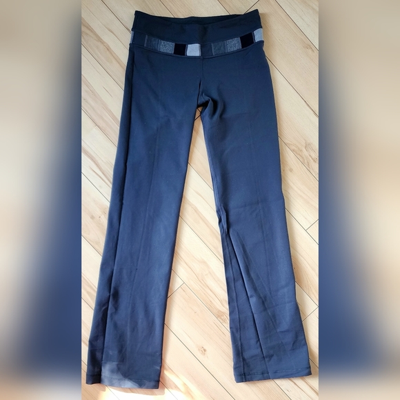 Lululemon Reversible Bootcut Pants Size 6 - Picture 1 of 3